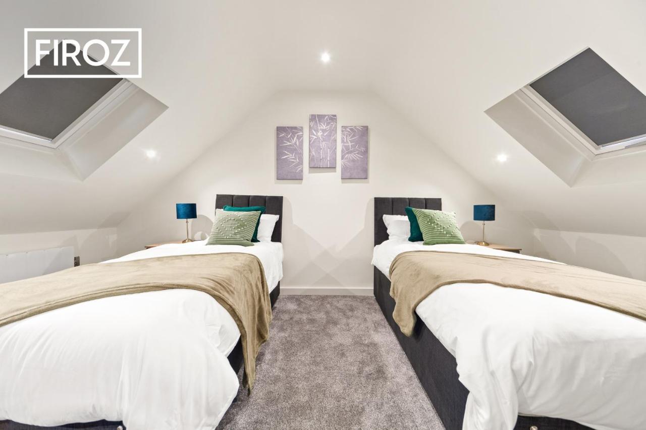 Holiday home Spacious 4 Bedroom 3 Bath House For Families & Contractors With Free Parking, Fast Wi-fi & Netflix By Firoz Management Leeds (West Yorkshire)
